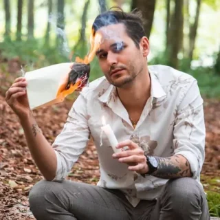 Avis de Vincent Delareux, auteur chez les éditions de l'Archipel, pour l'interview de Charlène Malandain, rédactrice web culturelle et blogueuse littéraire freelance. 