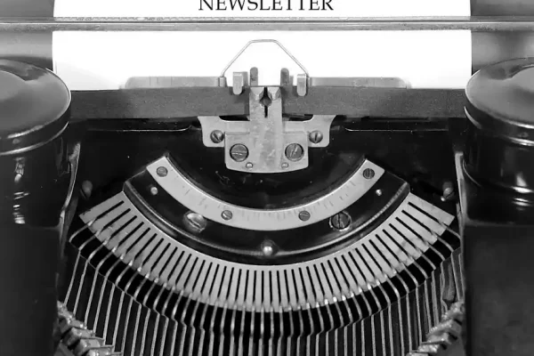 Pourquoi chaque auteur devrait avoir une newsletter (et comment elle peut transformer ta promotion littéraire) ?