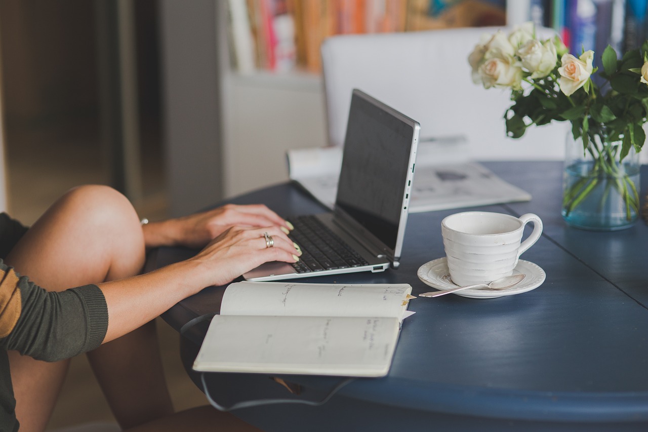 Article de blog SEO pour auteur — rédaction web culturelle par Charlène Rédac', Caen Normandie.