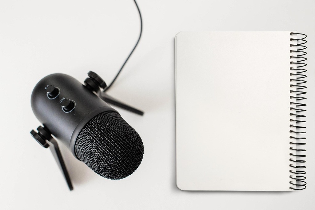 Interview pour les auteurs. Charlène Malandain, rédactrice web freelance à Caen et blogueuse littéraire en Normandie.