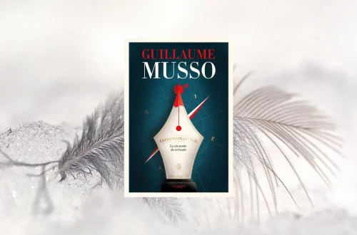 Couverture du roman La vie secrète des écrivains de Guillaume Musso - édition collector Calmann-Lévy, avec une plume stylographe en forme de boussole sur fond bleu nuit